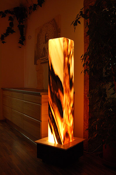 Lichtbrunnen Wassersäule Elexias lichtbrunnen_soelkermarmor_4elements2010.02