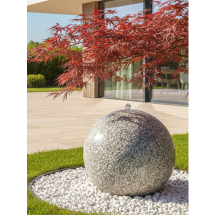 Naturstein Gartenbrunnen Granitkugel 50 LED. runde Kugel mit Durchmesser von 50cm mit gestockter, naturrauher Oberfläche - Komplettes SET inkl. Wassereinbautank, Pumpe und Dekorsteine