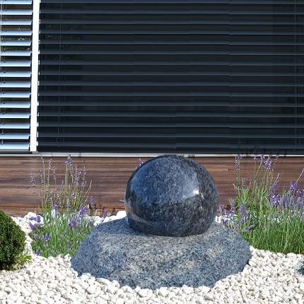 Schwimmende Granitkugel Blue Pearl 30 - Bild 02