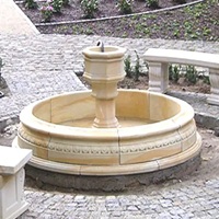 Sandsteinbrunnen
